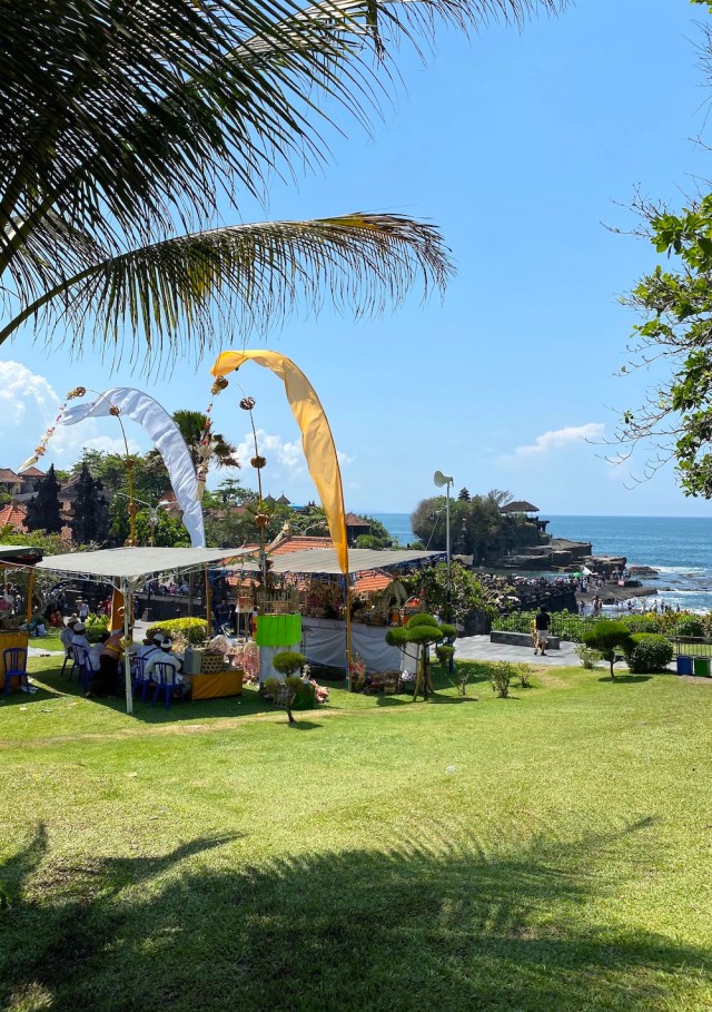 9 - FEstival at Tanah Lot